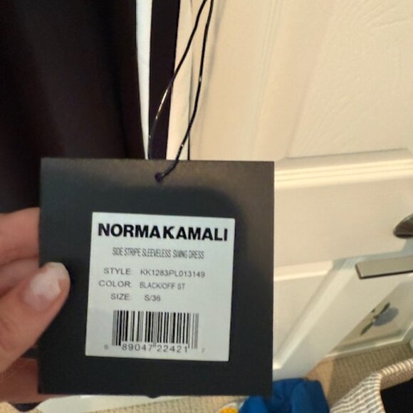NWT Normal Kamali Side Strip Sleeveless Black Swing Dress W Pockets size small - Picture 6 of 6